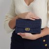Rafine Lacivert Kadın Ralph Lauren Kabartmalı Deri Orta Boy Adair Çapraz Çantalar Rafine Lacivert Kadın Ralph Lauren Kabartmalı Deri Orta Boy Adair Çapraz Çantalar